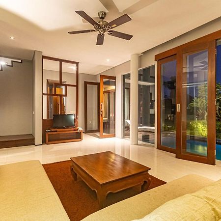 Nitya Loka Villas Kuta  Exterior photo